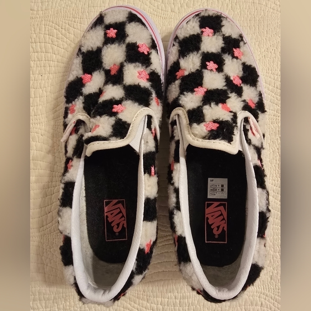 NWOT Vans Faux Fur Checkboard Slip On Sneakers - Picture 2 of 7